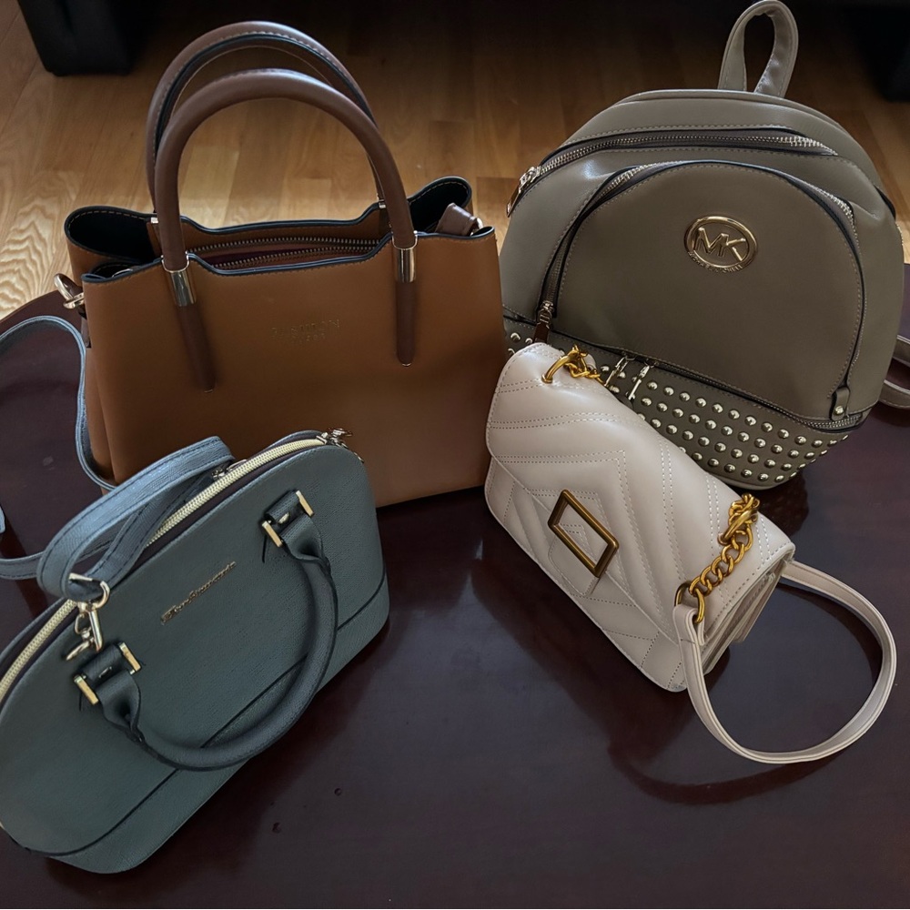 4 Stylish handbags